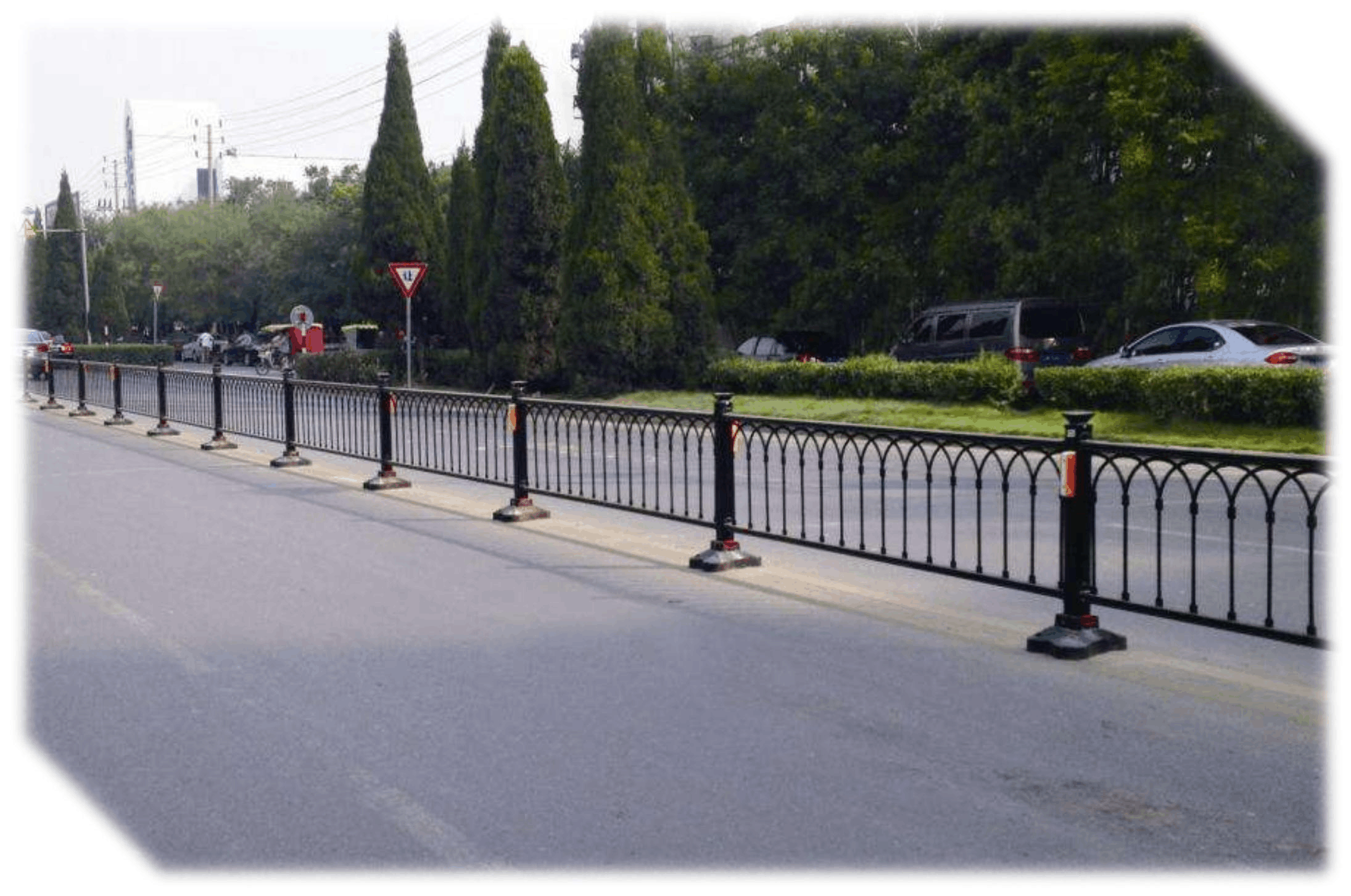 交通市政護欄市場報價解析 圣豐護欄以高品質立足市場